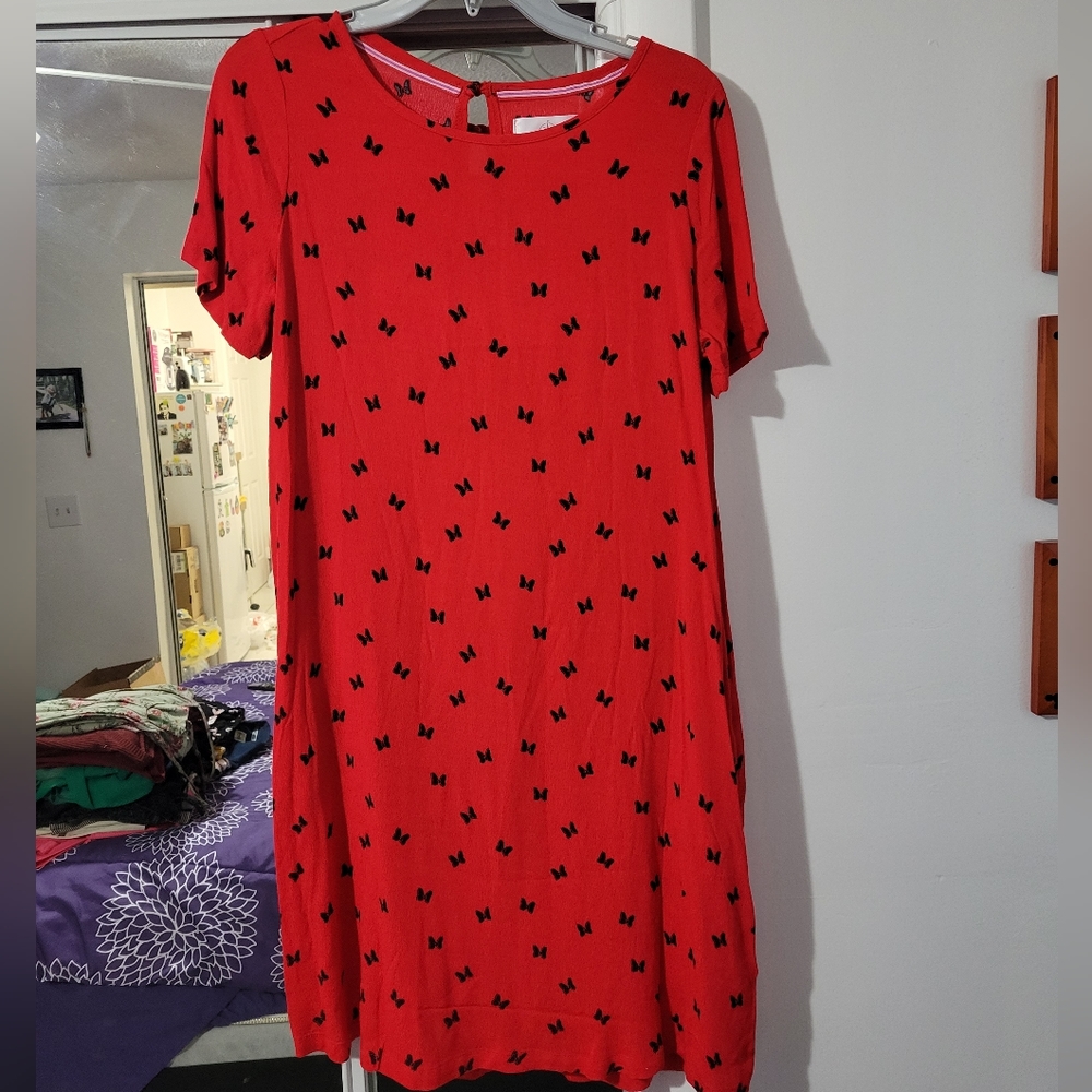 Minnie Mouse shift dress with pockets red with black bows NWT size womens xs